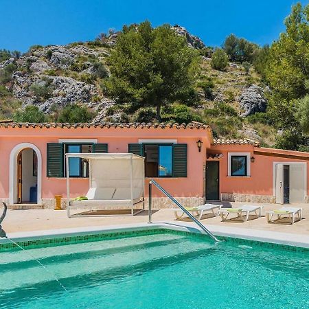 Villa With Private Mountain Ideal Runners Trailers Near Beach Approx 5 Min Walking Beach,Property Belong Puerto Pollensa Villas And Apartments Exterior photo