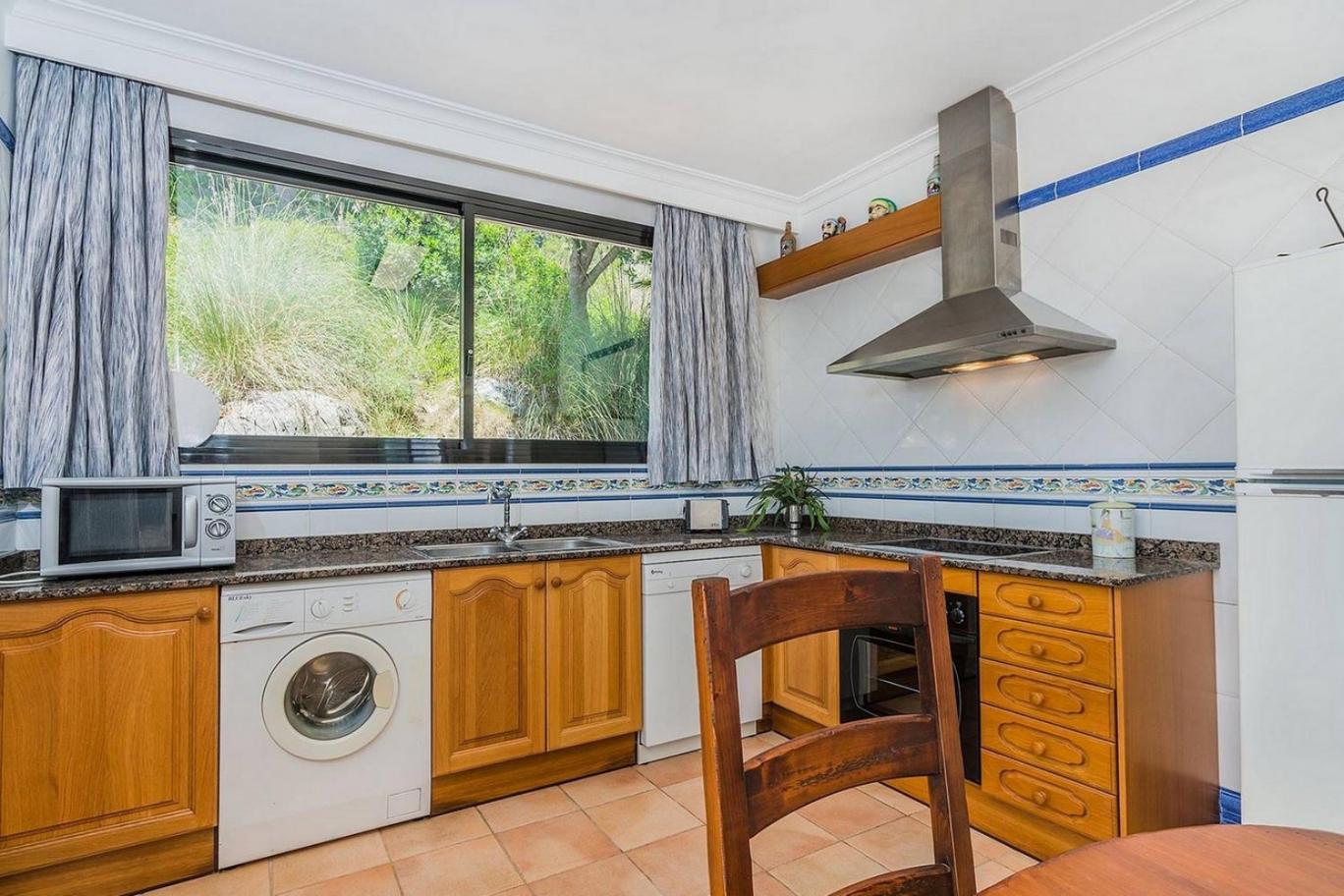 Villa With Private Mountain Ideal Runners Trailers Near Beach Approx 5 Min Walking Beach,Property Belong Puerto Pollensa Villas And Apartments Exterior photo